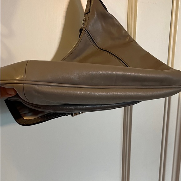 Coach Kristin Spectator Gray/Tan Leather Shoulder Bag in Amazing Condition - Picture 10 of 12